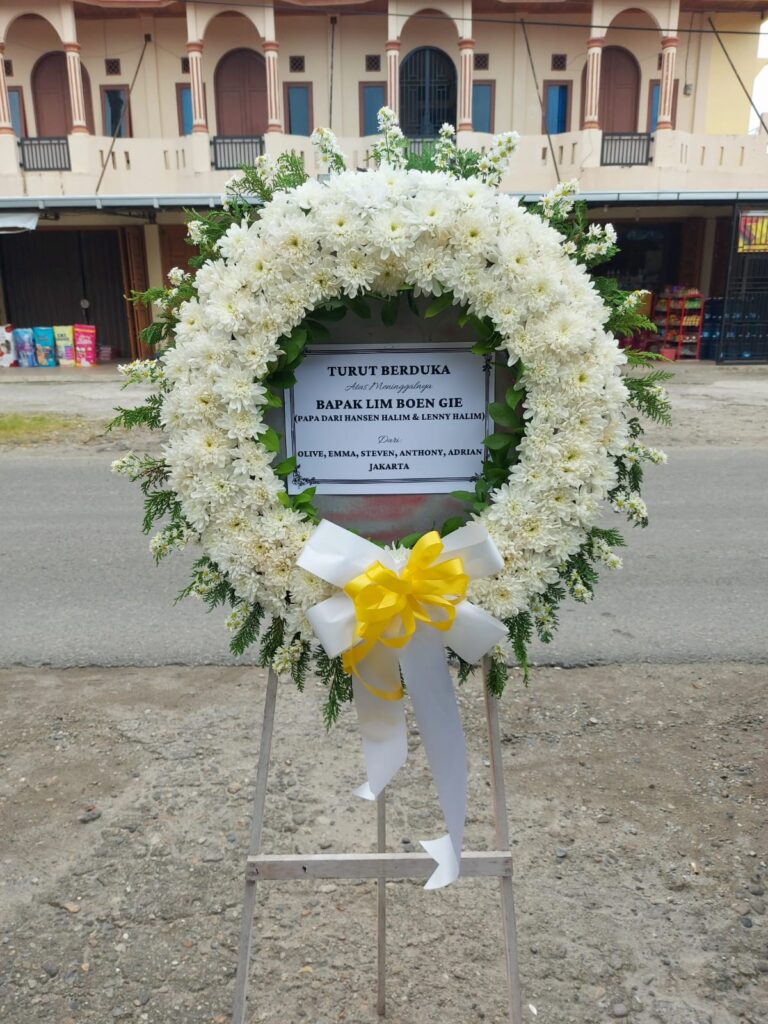 Toko Bunga sekitar Rumah Duka HBT Padang Sumatera Barat