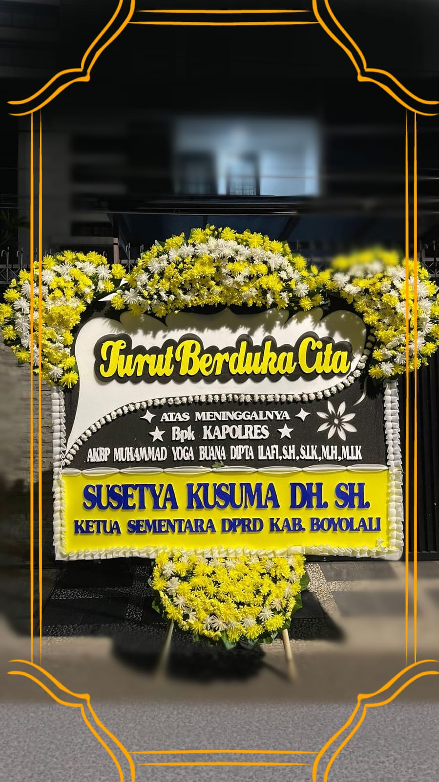 Bunga Papan Duka Cita